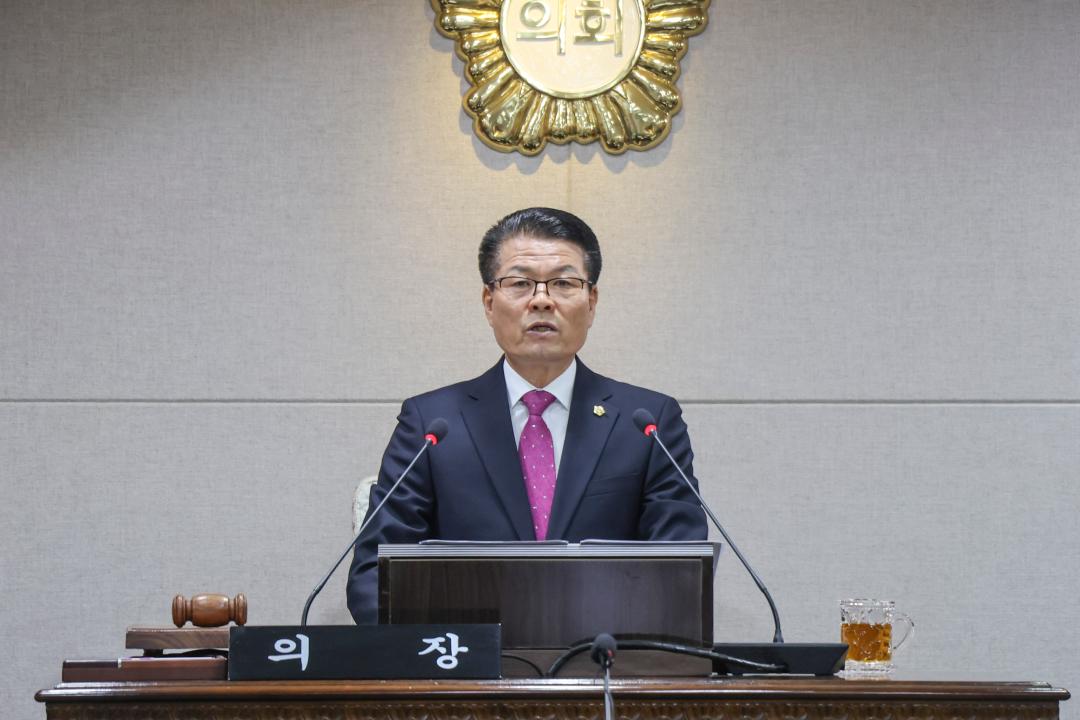 '2026.02.03.(화) 보도자료(제318회 홍성군의회 임시회 개회)' 게시글의 사진(6) '1-5. 의장 개회사 발언 사진.jpg'