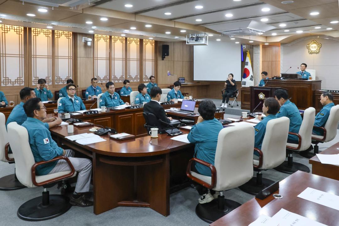 '2025. 7. 17.(목) 보도자료_제314회 홍성군의회 임시회 개회' 게시글의 사진(5) '첨부 1-5. 전체사진 3_본회의장.jpg'