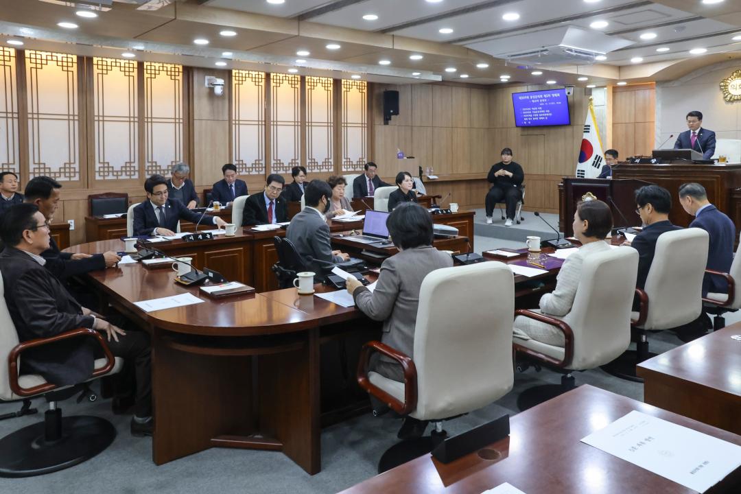 '2024.12.17.(화) 보도자료(홍성군의회, 제309회 제2차 정례회 폐회)' 게시글의 사진(4) '1. 제309회 정례회 폐회-3.jpg'