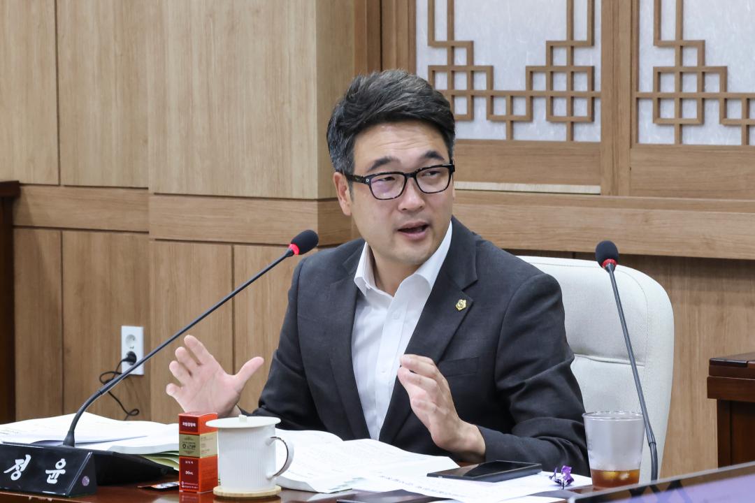'2025. 6. 19.(목) 보도자료_홍성군의회 산업건설위원회, 의원들은 이번 행감에서 무엇을 지적했을까' 게시글의 사진(7) '5. 이정윤 의원.jpg'