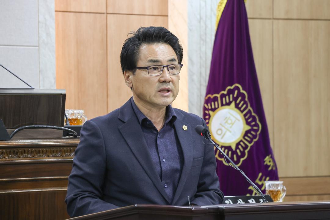 '2026.02.03.(화) 보도자료(권영식 의원 5분 자유 발언_제318회 홍성군의회 임시회)' 게시글의 사진(4) '2-3. 권영식 의원 5분 발언 사진.jpg'