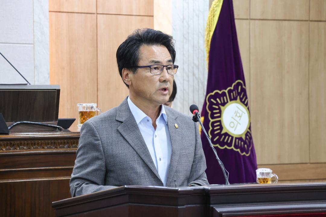 '2025. 10. 20. 보도자료_권영식 의원 5분 발언_개회1_제316회 임시회 개회' 게시글의 사진(3) '권영식 의원 5분 발언 사진 2.jpg'