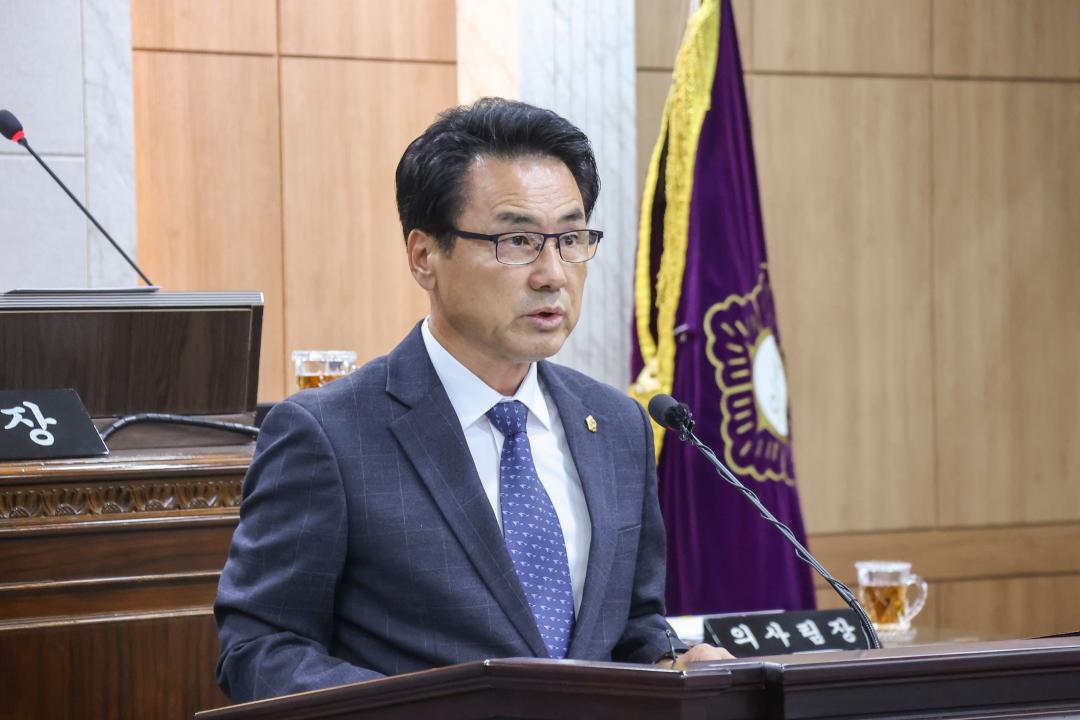 '2025. 11. 21. 보도자료_권영식 의원 5분 발언_제317회 제2차 정례회' 게시글의 사진(3) '2-2. 5분발언_권영식의원_본회의장.jpg'