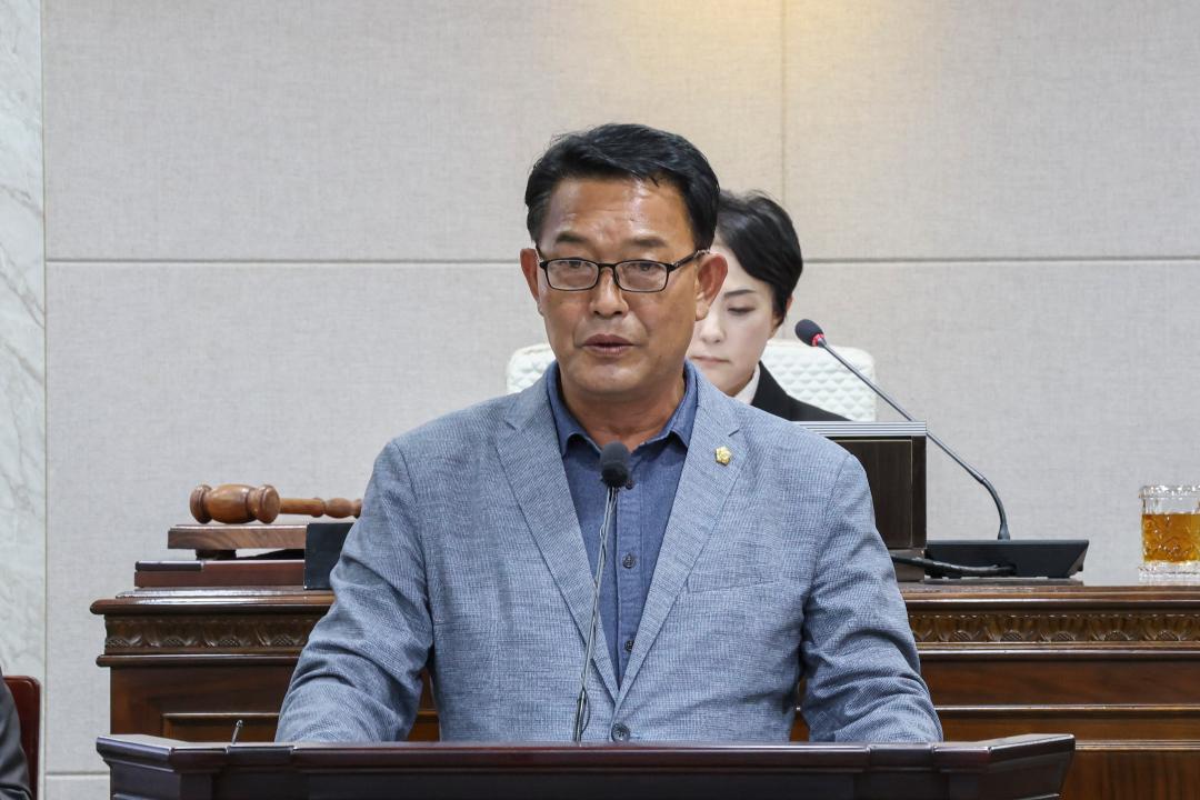 '2025. 5. 9.(금) 보도자료_폐회1_5분발언_신동규 의원 5분 발언' 게시글의 사진(2) '사진_신동규 의원 5분 자유발언 장면.jpg'