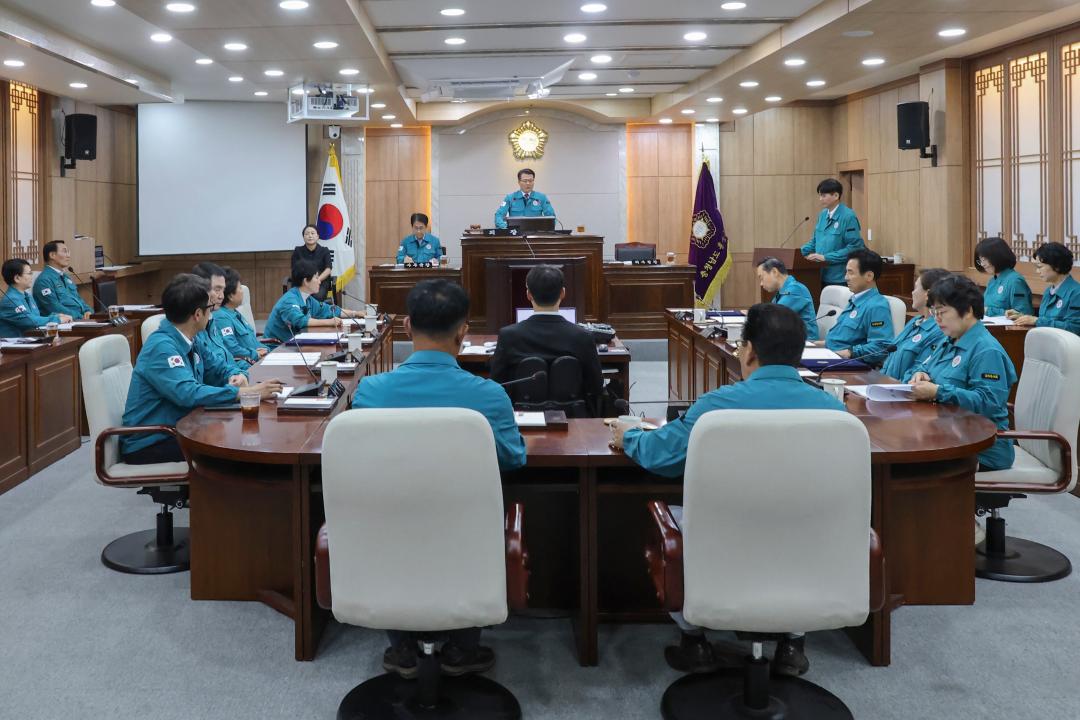 '2025. 7. 17.(목) 보도자료_제314회 홍성군의회 임시회 개회' 게시글의 사진(3) '첨부 1-3. 전체사진 1_본회의장.jpg'
