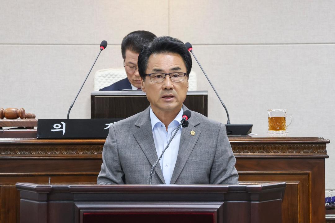 '2025. 10. 20. 보도자료_권영식 의원 5분 발언_개회1_제316회 임시회 개회' 게시글의 사진(2) '권영식 의원 5분 발언 사진 1.jpg'