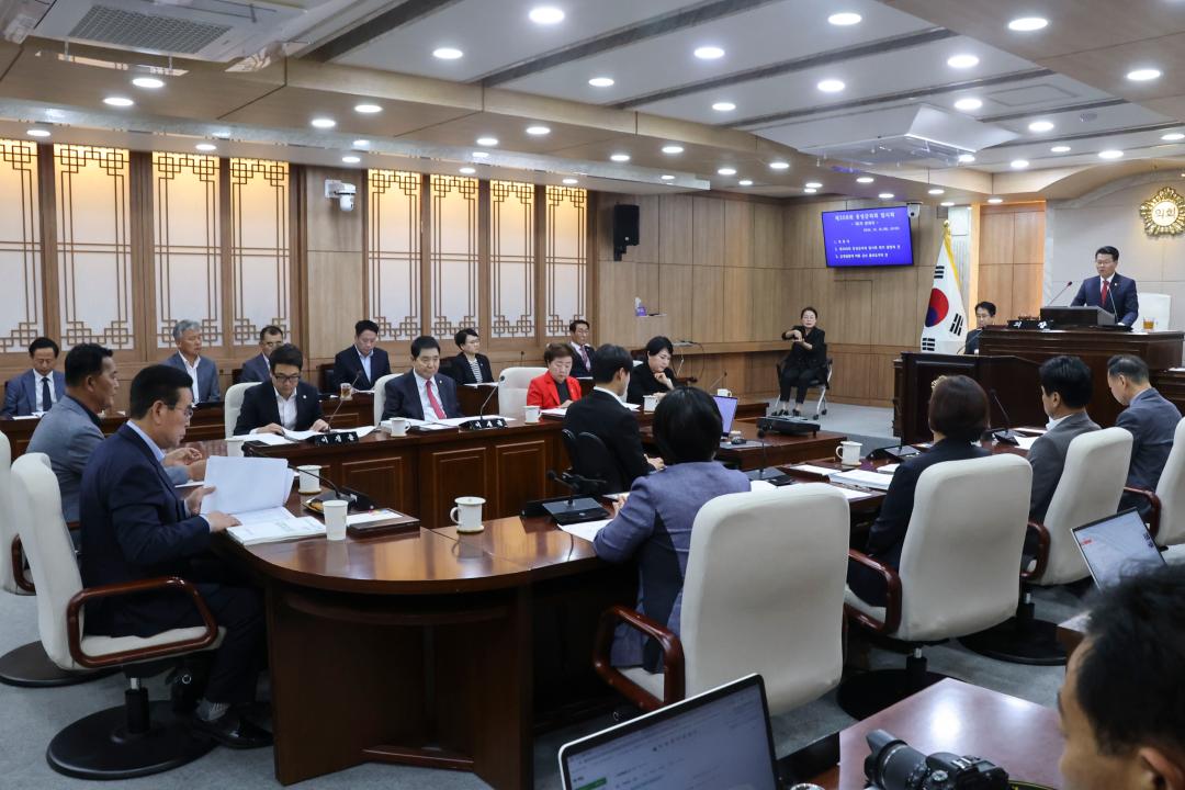 '2024.10.15.(화) 제308회 홍성군의회 임시회 개회' 게시글의 사진(2) '1. 홍성군의회 제308회 임시회-2.jpg'