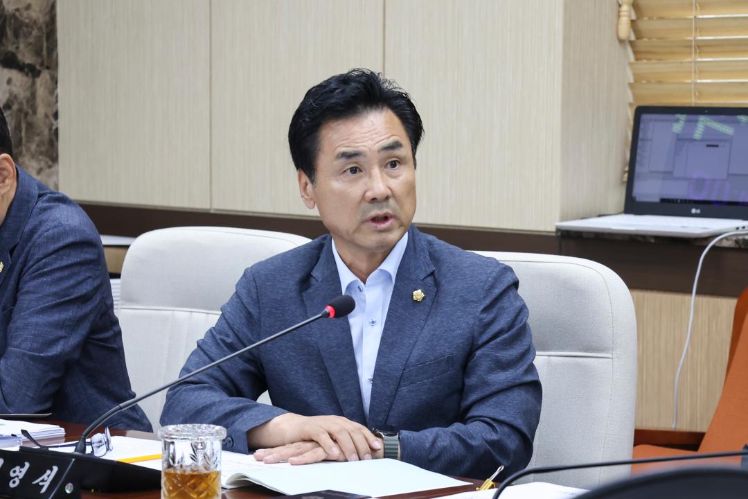 '2025.09.02.(화) 제6회 정책협의회' 게시글의 사진(12) '권영식 의원.jpg'