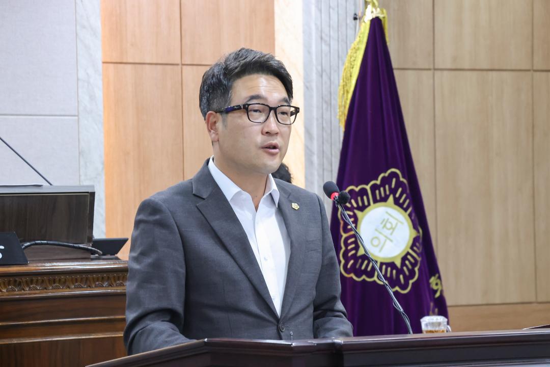 '제313회 제1차 정례회 개회 5분발언_이정윤 의원_소상공인 지원, 제도적 공백을 메워야 합니다!' 게시글의 사진(3) '붙임 2-3. 이정윤 의원 5분 발언 장면 2.jpg'