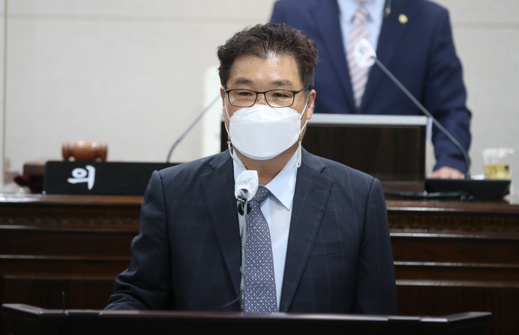 '제278회 제1차 정례회 김헌수 의원(재도약을 위한 지역 딥체인지, 성공 키워드는 홍성형 청년창업 지원조직 신설)' 게시글의 사진(2) '2021_06_11(금)-제278회_홍성군의회_제1차_정례회_개회-5분_자유발언(김헌수_의원)_(1).jpg'