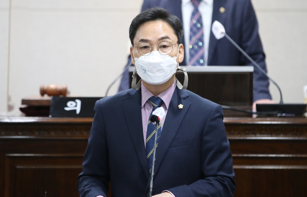 '제276회 임시회 문병오 의원 (뉴노멀 시대 양돈산업의 재도약 돌파구는 패러다임 전환과 소통이다!!! 제안)' 게시글의 사진(2) '홍성군의회_문병오_의원_5분_자유발언.jpg'