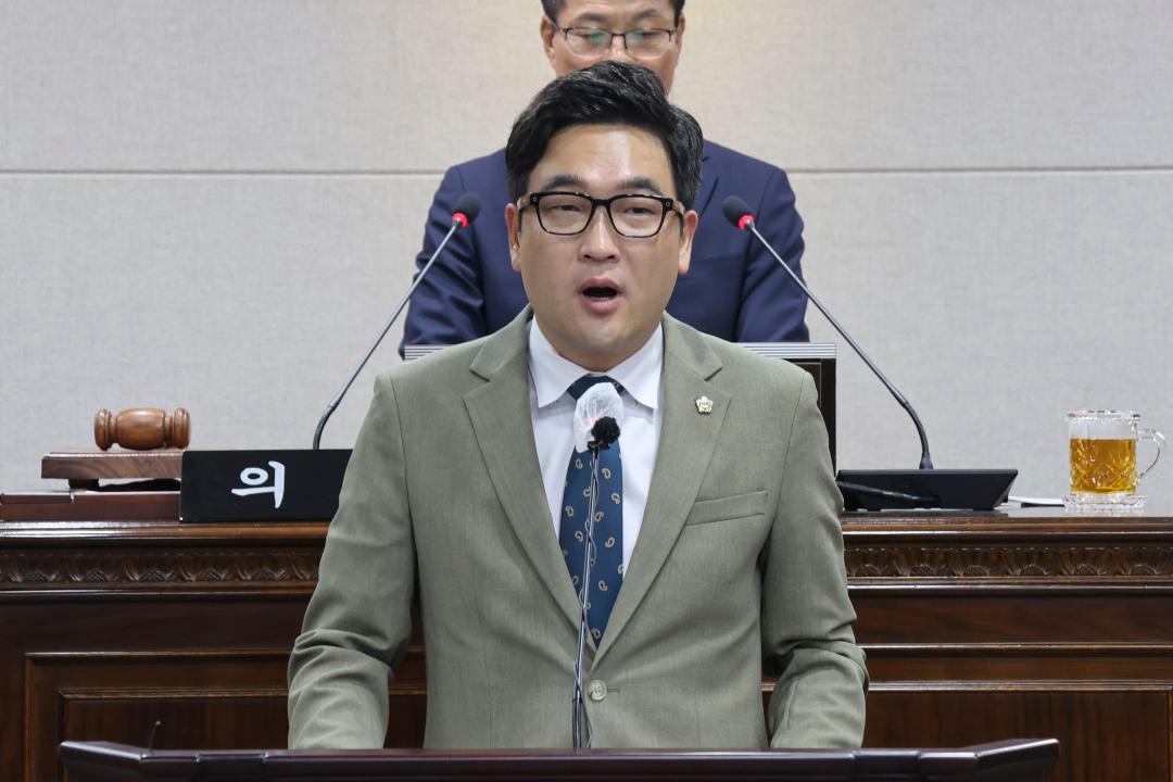 '제306회 임시회 개회_5분발언_이정윤 의원(“홍성군 민간 위탁의 현실과 과제”)' 게시글의 사진(2) '제306회 임시회 5분 자유 발언(이정윤 의원)-1.jpg'