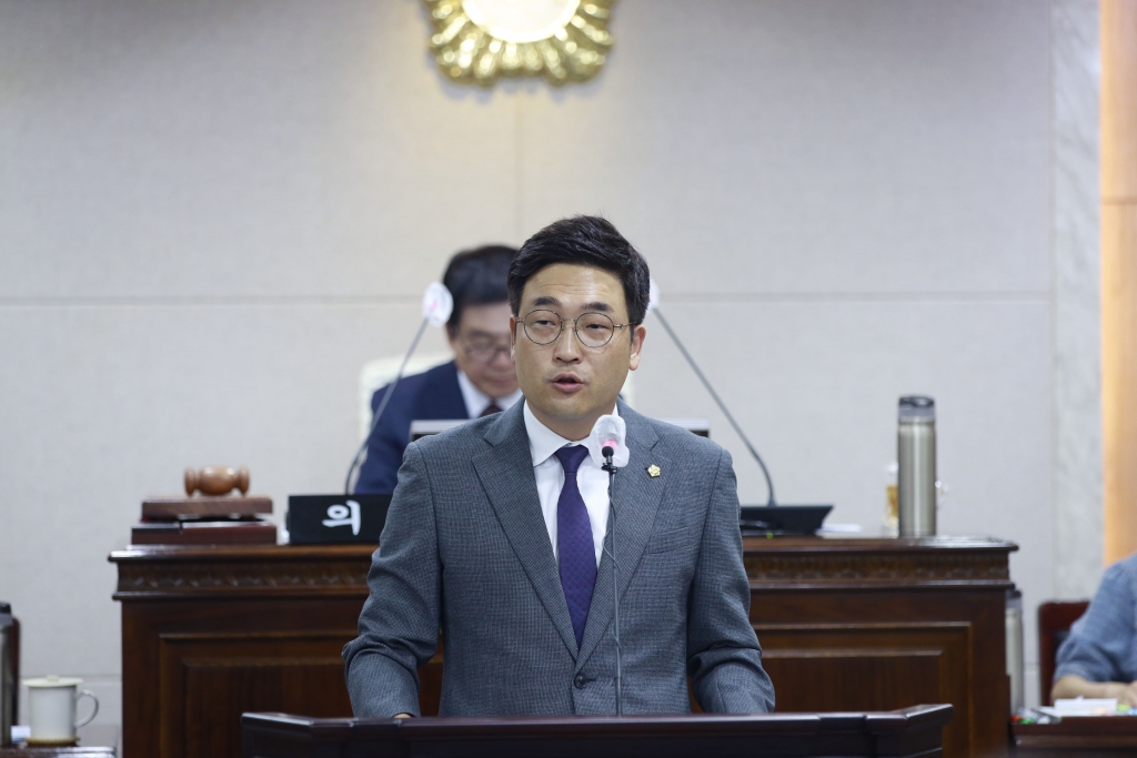 '제298회 임시회 개회_이정윤의원_스포츠마케팅을 통한 지역홍보 필요하다!' 게시글의 사진(2) '5분_자유_발언_이정윤_의원-1.jpg'