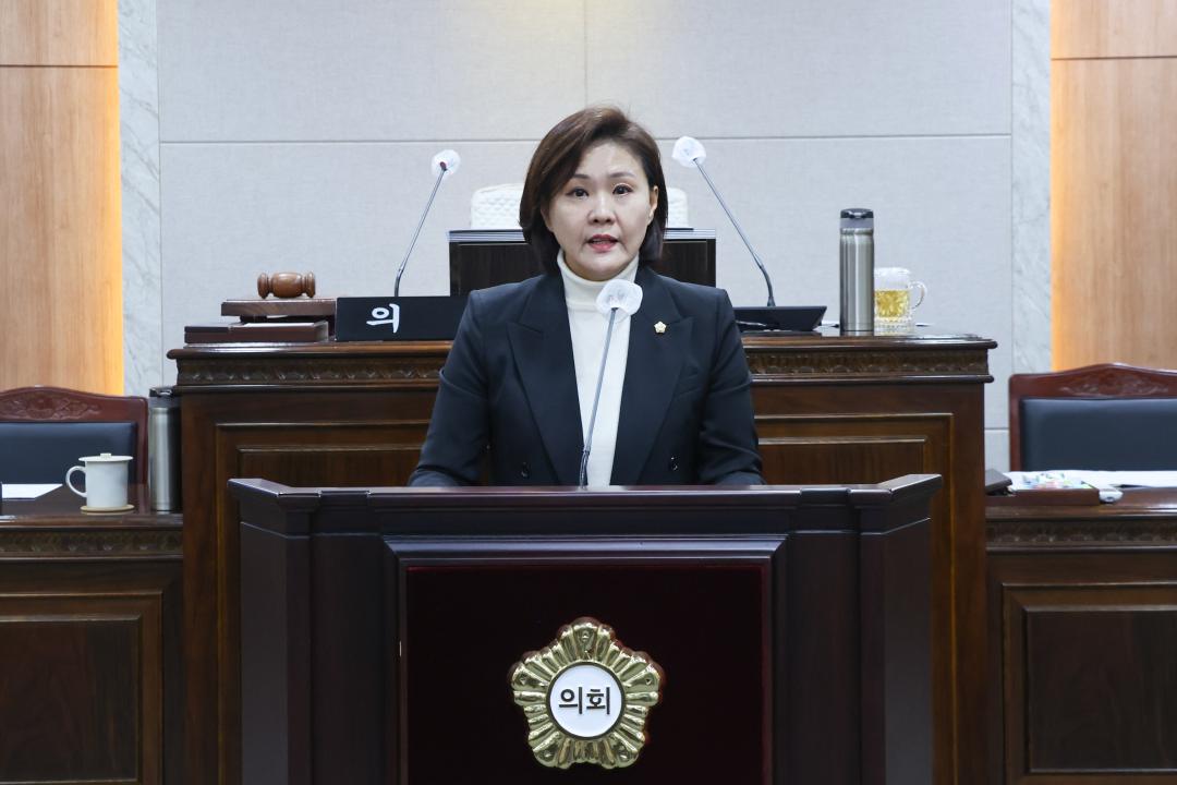 '제300회 제2차 정례회_최선경 의원_여성농업인 지위와 권익 향상, 아직 넘어야 할 벽 많다. ‘특수건강검진사업’, 홍성군도 하루빨리 실시해야' 게시글의 사진(2) '최선경-의원-5분자유발언1.jpg'