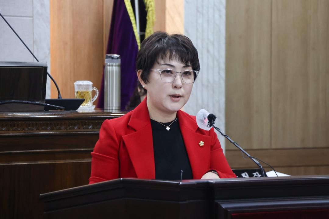 '제302회 임시회 개회_5분발언_김은미 의원(유기동물의 안전한 관리가 필요합니다.)' 게시글의 사진(3) '5분 자유 발언(김은미)-2.jpg'